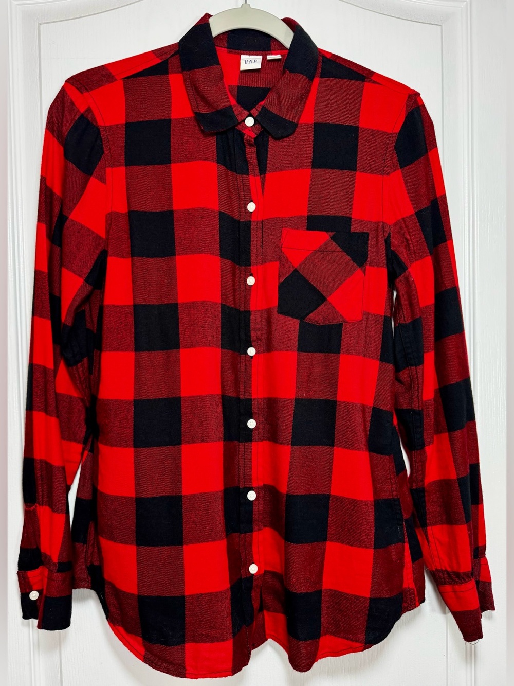 GAP Red and Black Plaid Button-Down Shirt #1004